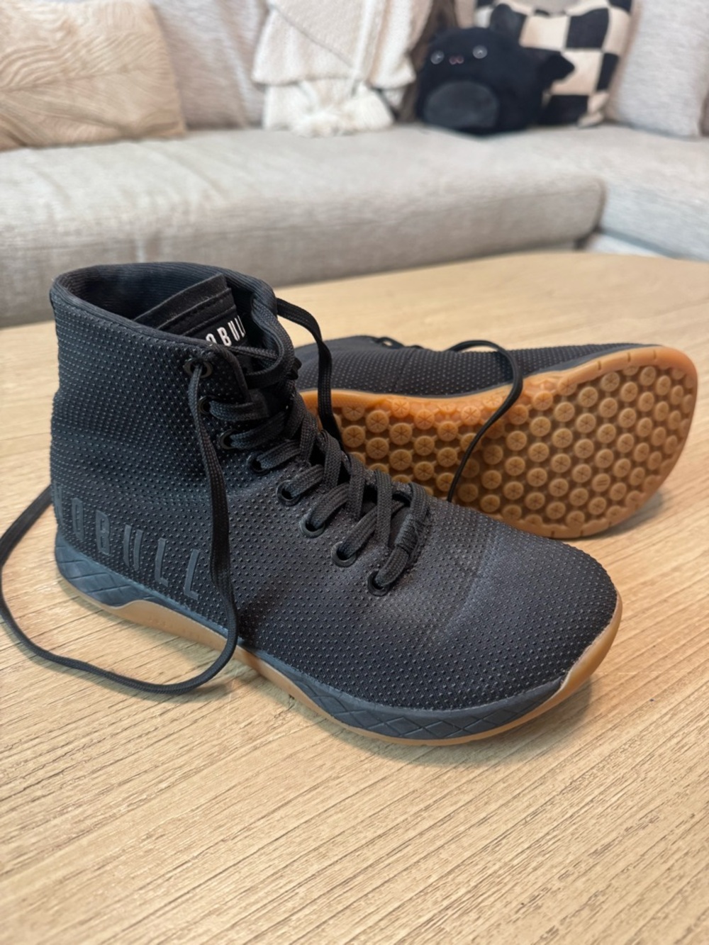 Women’s Nobull Training Shoes Size 7 in Black and Gum